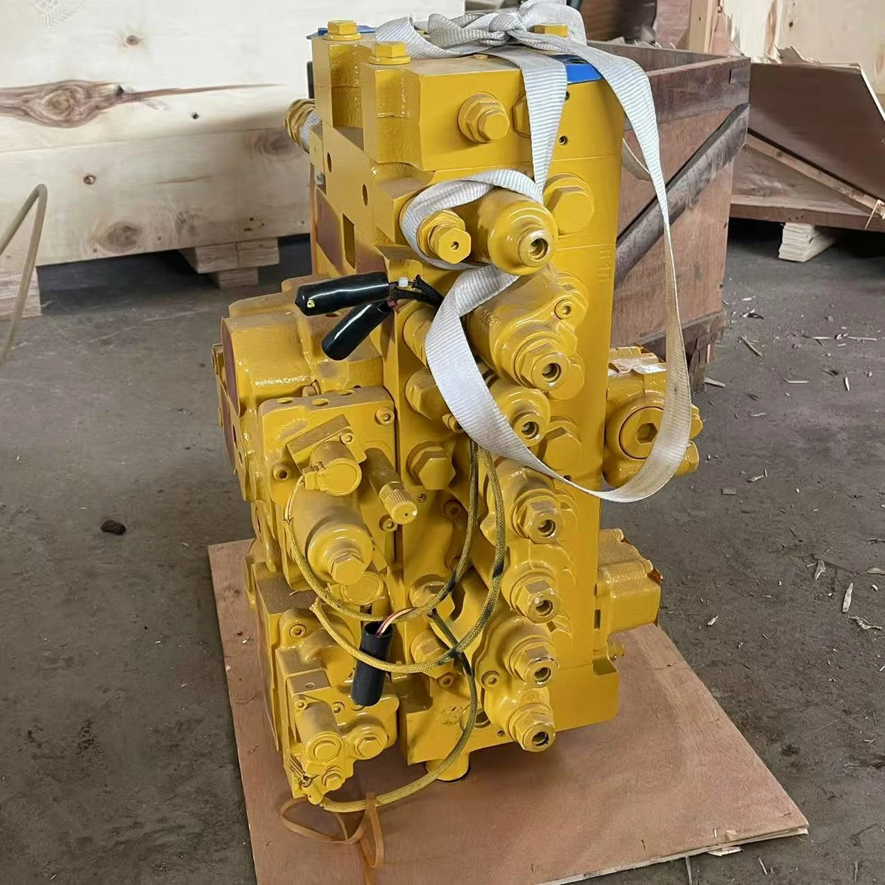 PC200-8 Original Main Control Valve for Komatsu Excavator