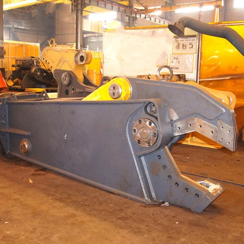 Excavator Eagle Shear Hydraulic Scrap Shear Attachment for Metal Cutting